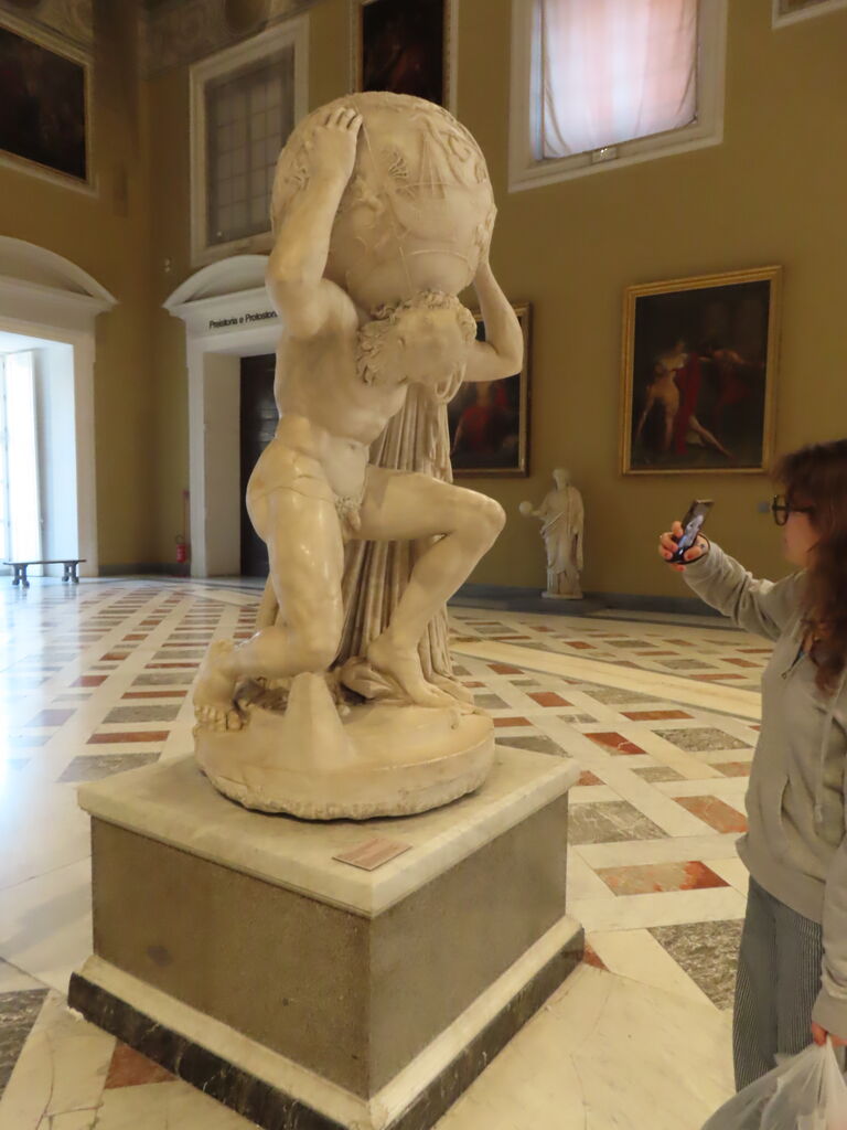 ナポリ ファルネーゼのアトラスを見る（5日目） : シーサーと私