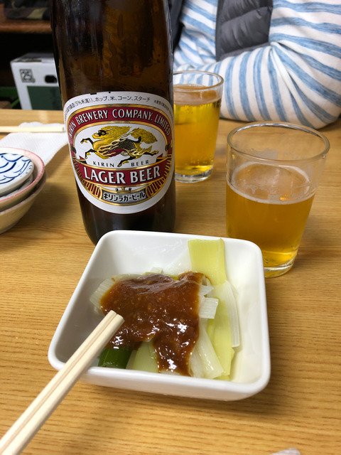 京急川崎駅の大衆酒場で飲む