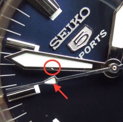 セイコーファイブの針の傷はメーカー判断で良品でした