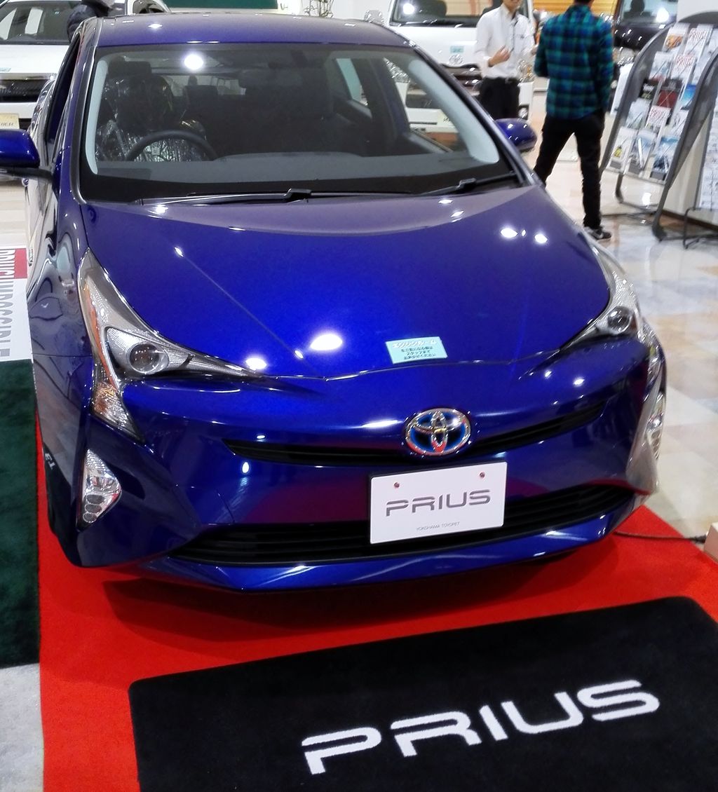 燃費は驚異の40km L越え 新型プリウスを見てきました １ あるがままの君と僕を 第二章