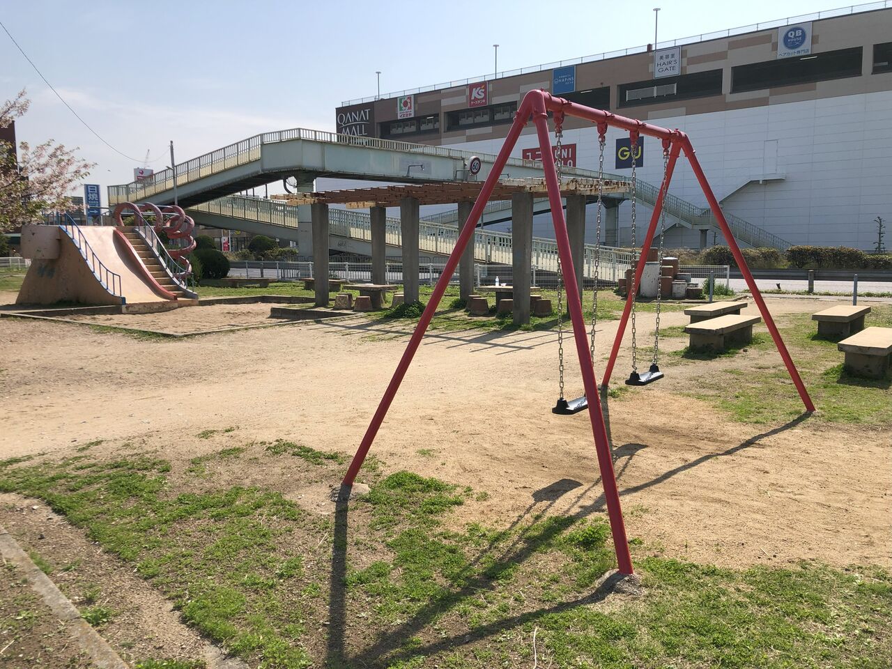 101-豊中古池公園（泉大津市）電話型の滑り台は昭和の遺産で間違いない