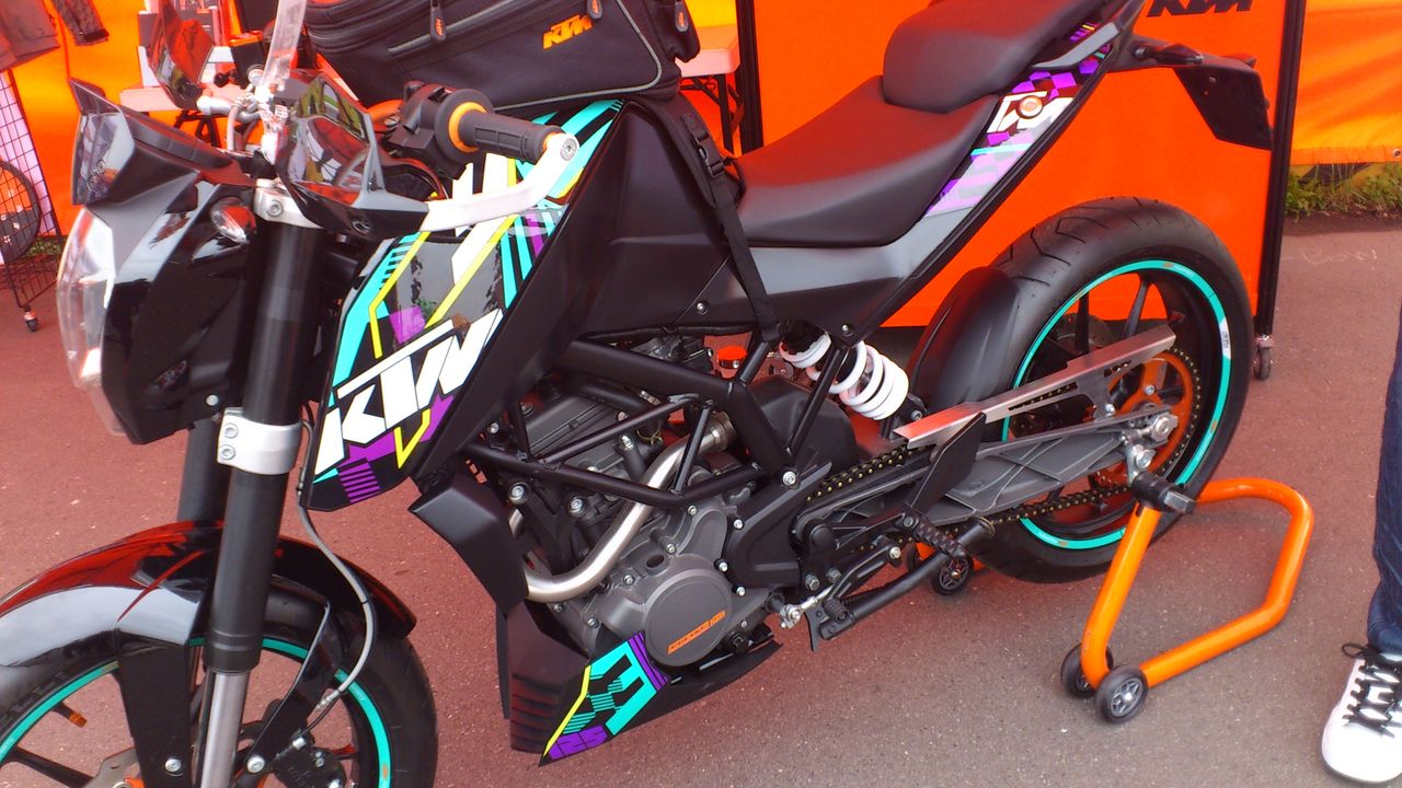 話題のオレンジ色のバイクに乗ってきました No Supermoto No Life