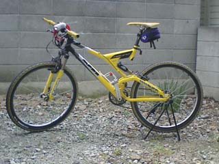 Sunn 車体