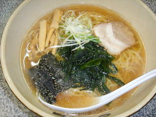「どさんこ」しょうゆラーメン