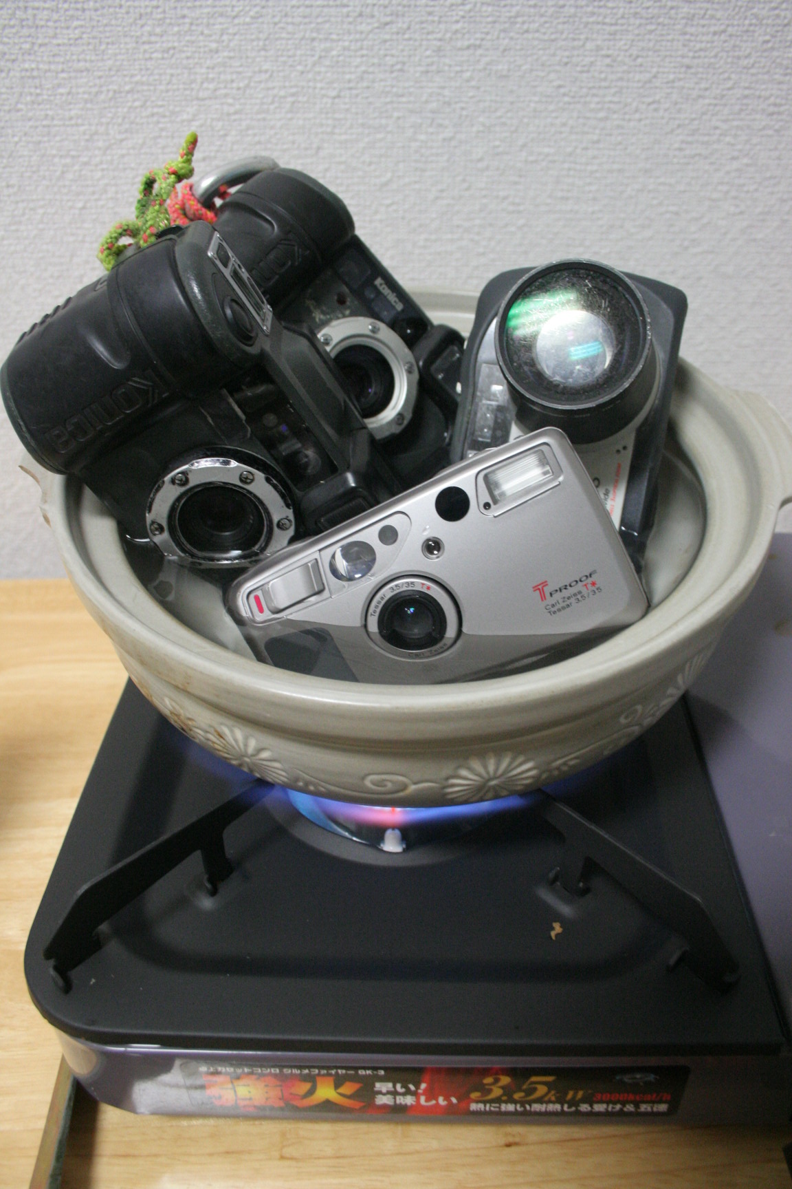 T-Proof水没! 防水性能は皆無? : YASHICA FX-3とMLレンズ T-Proof水没! 防水性能は皆無? : YASHICA FX-3とMLレンズ