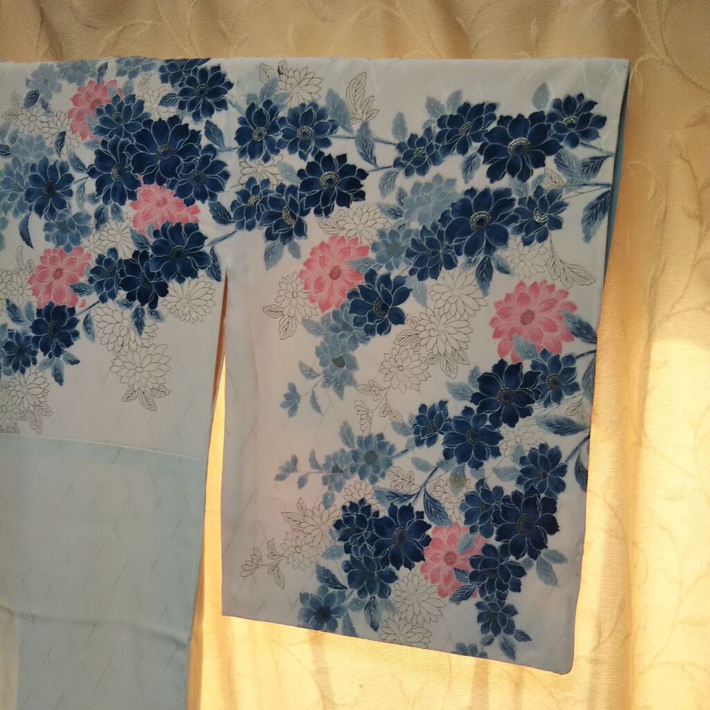 着物リメイク 青い花柄の訪問着で洋服を作る ひろみの井戸端話 着物リメイク 青い花柄の訪問着で洋服を作る ひろみの井戸端話