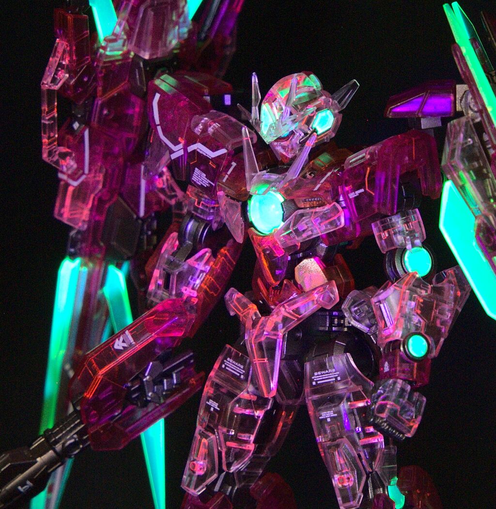未使用　RG 1/144 ダブルオークアンタフルセイバー トランザムクリア RG 1/144 ガンダムベース限定 ダブルオークアンタフルセイバー
