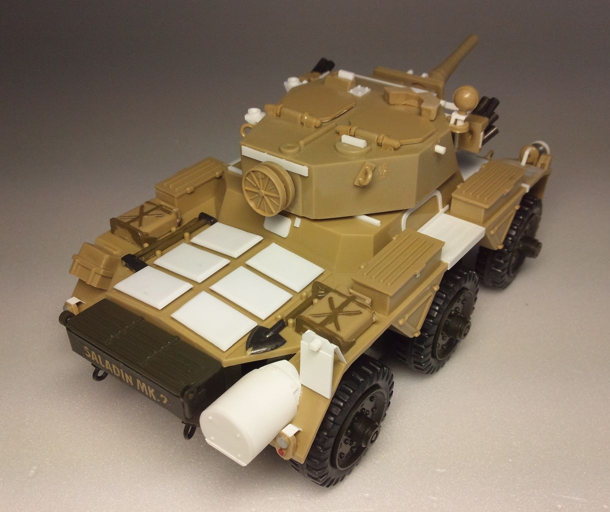 祝60100Hit タミヤ 1/35イギリス陸軍サラディン装甲車 祝60100Hit タミヤ 1/35イギリス陸軍サラディン装甲車