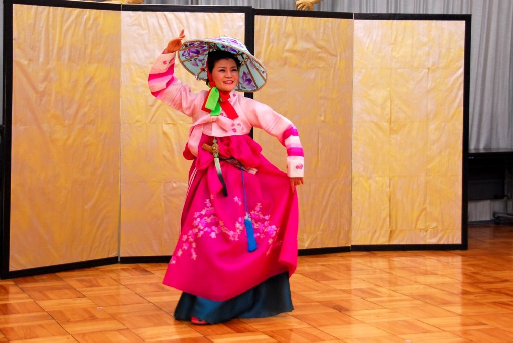 人と思想 平塚らいてう 蔡美京 明治大学 韓国伝統舞踊からk Pop 韓国文化 生活 社会 風習 大学生向けのテキスト 映像で学ぶ舞踊学 大修館書店 人と思想 平塚らいてう 蔡美京 明治大学 韓国伝統舞踊からk Pop 韓国文化 生活 社会 風習 大学生向けのテキスト 映像で学ぶ舞踊学 大修館書店