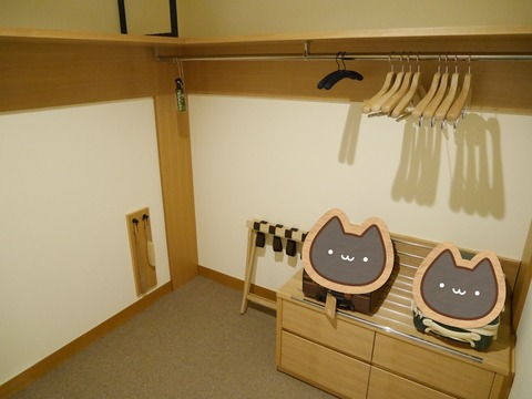 21-08-11-16-19-20-969_deco