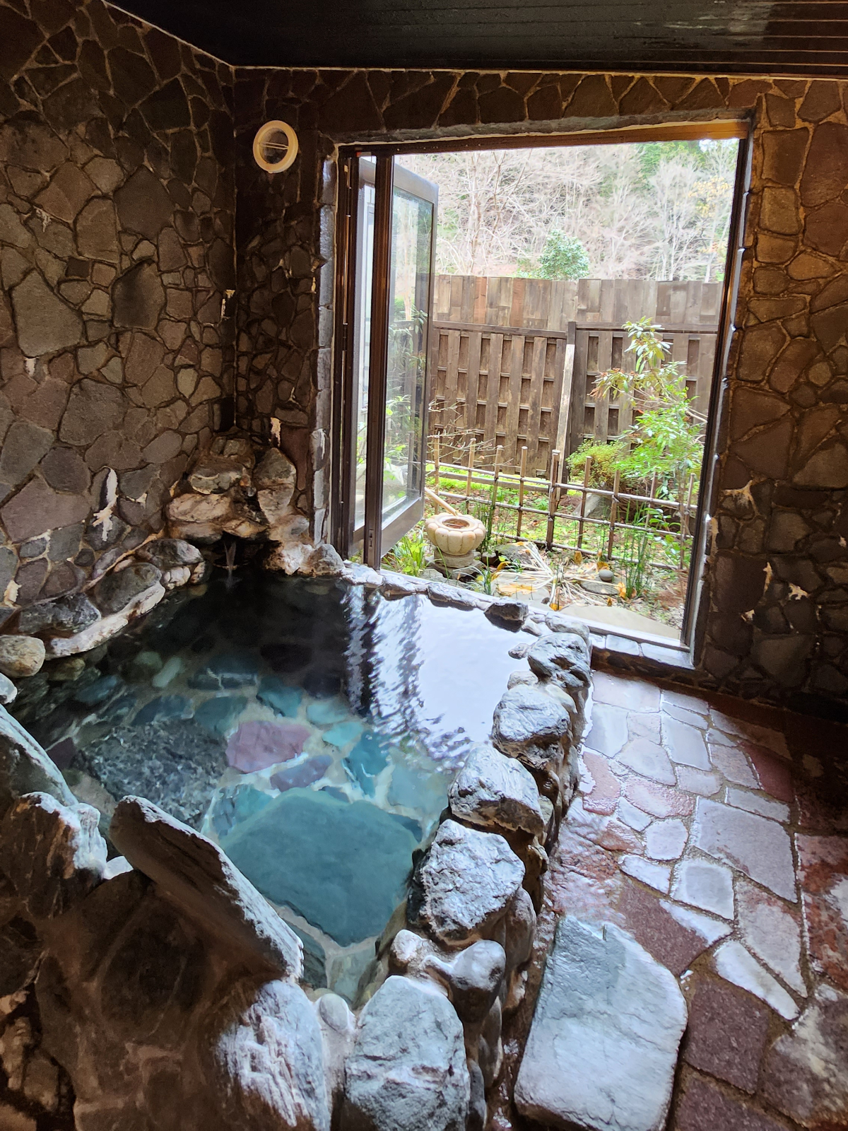 檜の宿 水上山荘 露天風呂付客室・続き ③ : うひひの日