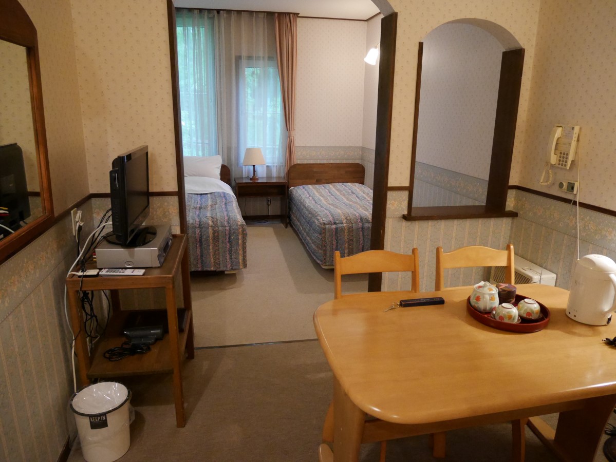 18 8 オーベルジュ ビストロ フィガロ お部屋 うひひの日 温泉宿泊レポ