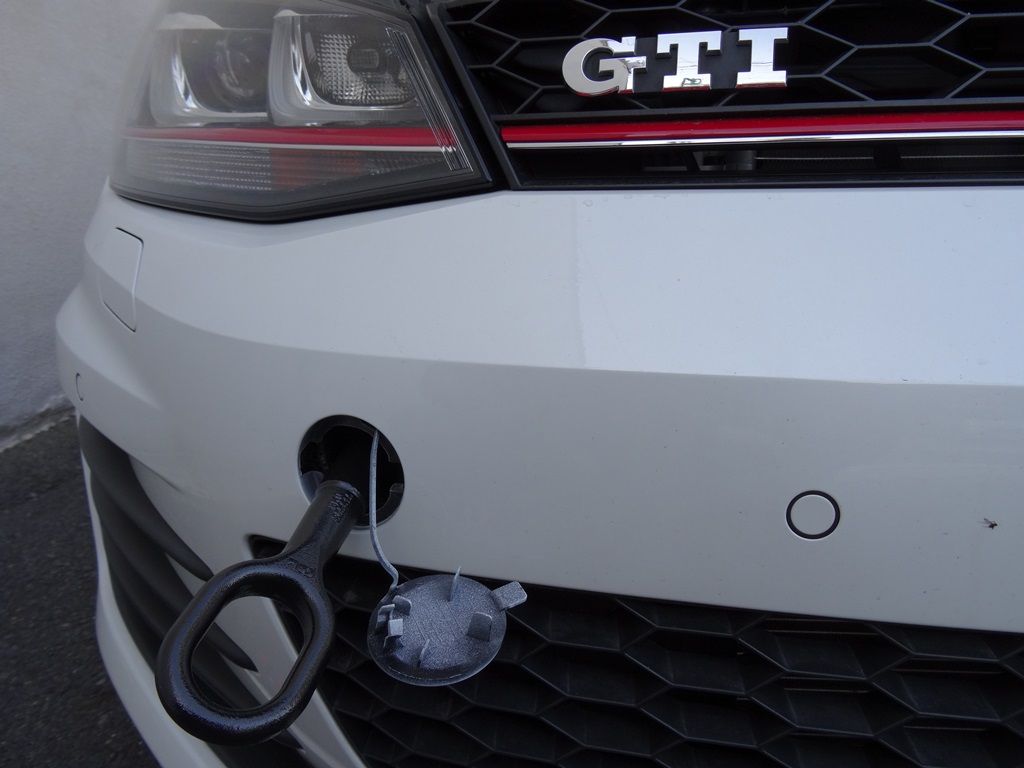 フォルクスワーゲン　ルポgti 牽引フックカバー 71DBQo5TQRL._UF350,350_QL50_.jpg