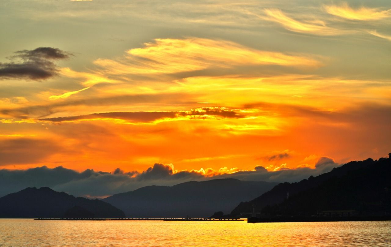 9 02 天気の不安定な日は綺麗な夕日が セレナと旅写真 9 02 天気の不安定な日は綺麗な夕日が セレナと旅写真