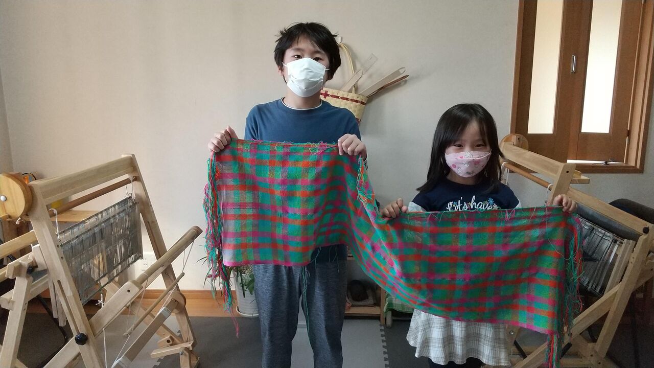 さをり織りのジャンバースカート : 岐阜市粟野｜手織り教室「工房UKEZUKI」