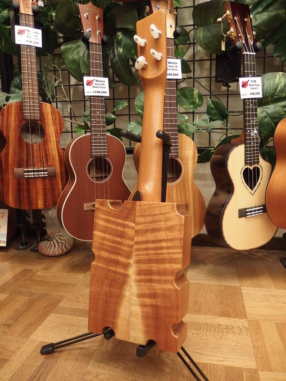 Cheezy Ukulele Curly Koa Soprano ウクレレに囲まれて Ukulele Mania スタッフのブログ Cheezy Ukulele Curly Koa Soprano ウクレレに囲まれて Ukulele Mania スタッフのブログ