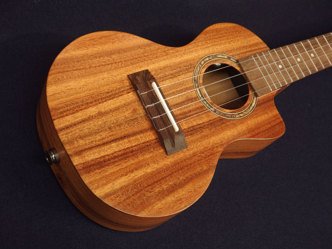 Kiwaya Kcu 2ce Acacia Concert Cutaway With P U 3730 ウクレレに囲まれて Ukulele Mania スタッフのブログ