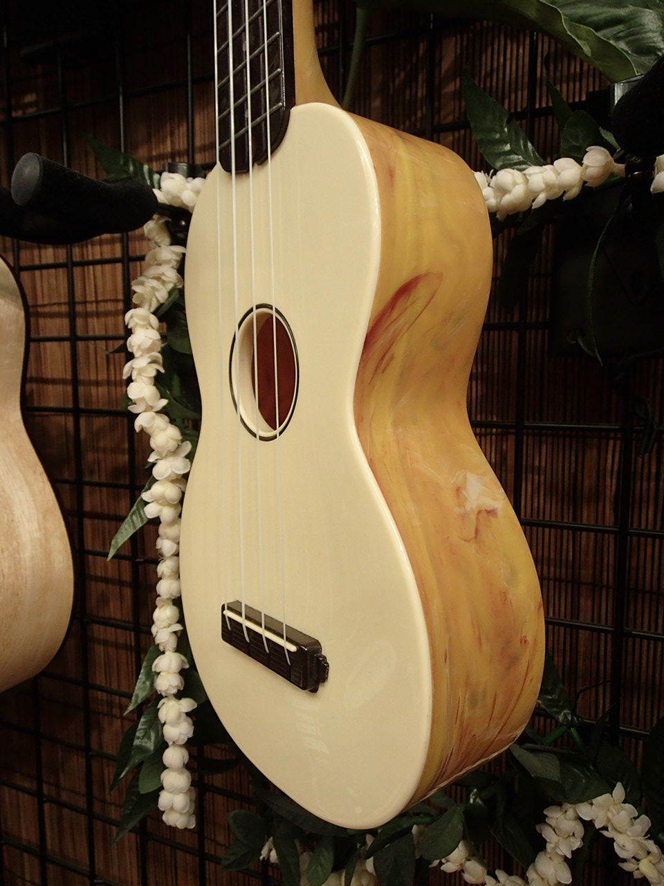 Maccaferri Islander Plastic Ukulele Yellow Sopranoご紹介 Maccaferri Islander Plastic Ukulele Yellow Sopranoご紹介