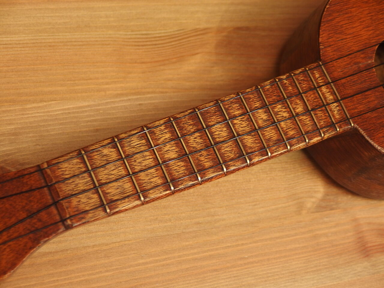 Kamaka Vintage 1920's Pineapple Soprano w/Decal (#4688