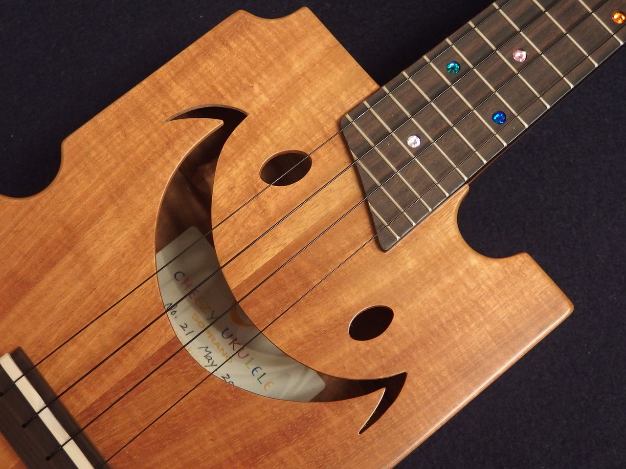 Cheezy Ukulele Curly Koa Soprano ウクレレに囲まれて Ukulele Mania スタッフのブログ Cheezy Ukulele Curly Koa Soprano ウクレレに囲まれて Ukulele Mania スタッフのブログ