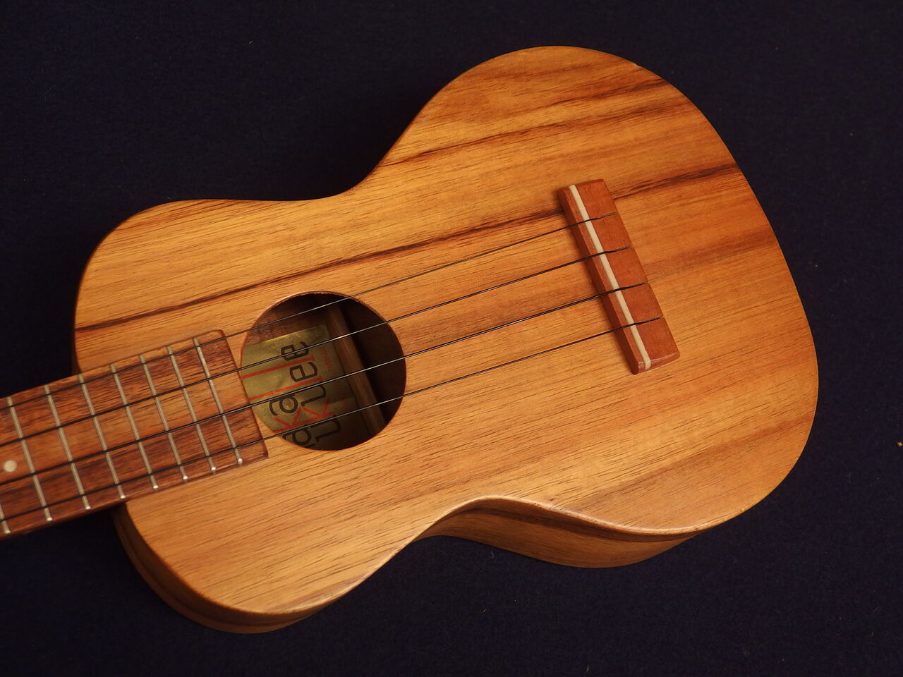 カマカ ウクレレ ティキ