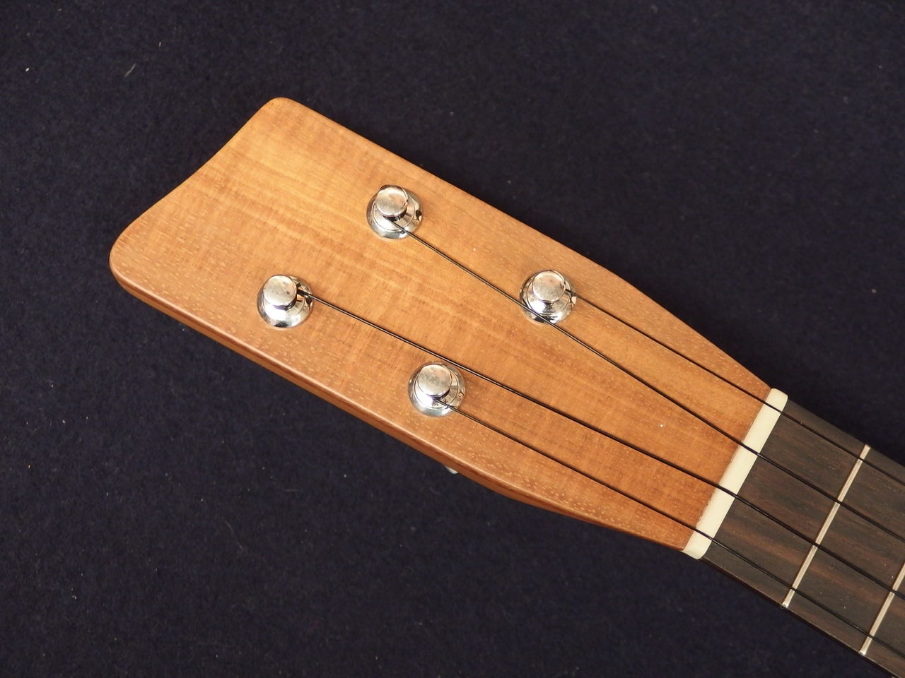 Cheezy Ukulele Curly Koa Soprano ウクレレに囲まれて Ukulele Mania スタッフのブログ Cheezy Ukulele Curly Koa Soprano ウクレレに囲まれて Ukulele Mania スタッフのブログ