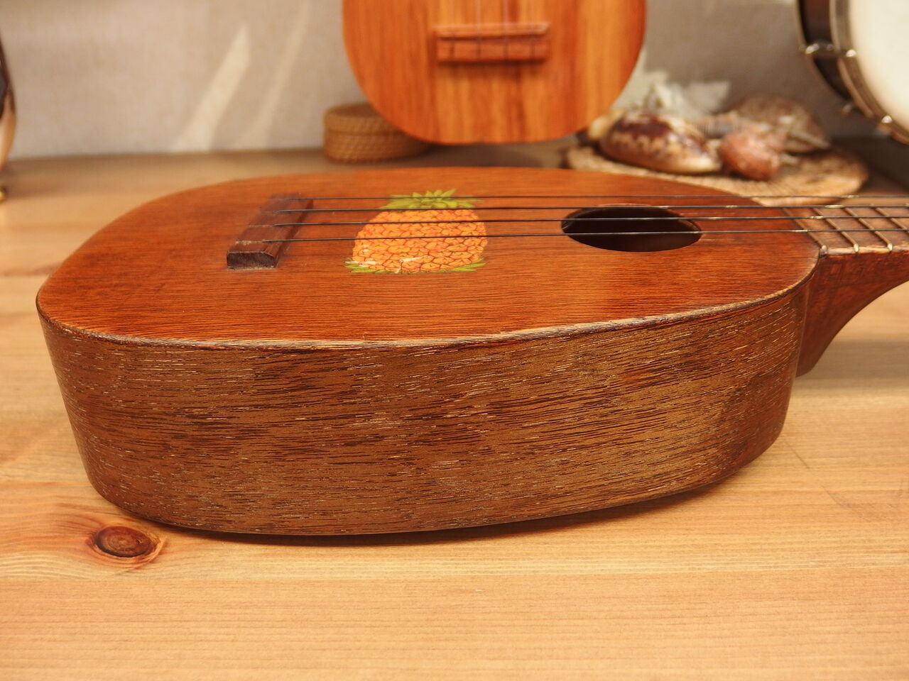 Kamaka ’60 パイナップル型 ソプラノ VINTAGE Ukulele Kamaka Pineapple White Label 1970年代製