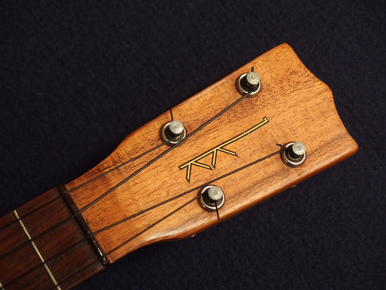 Kamaka Vintage White Label Koa Pineapple (#3776) : ”ウクレレ