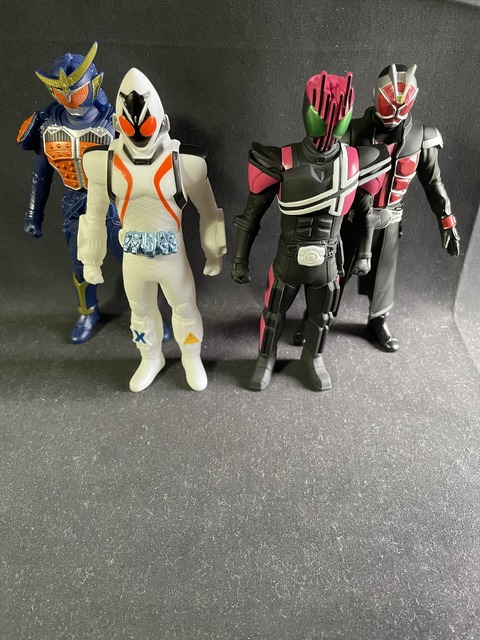 新サイズ 仮面ライダーソフビシリーズ（5） : 第2次SUGR-Zの英雄魂！