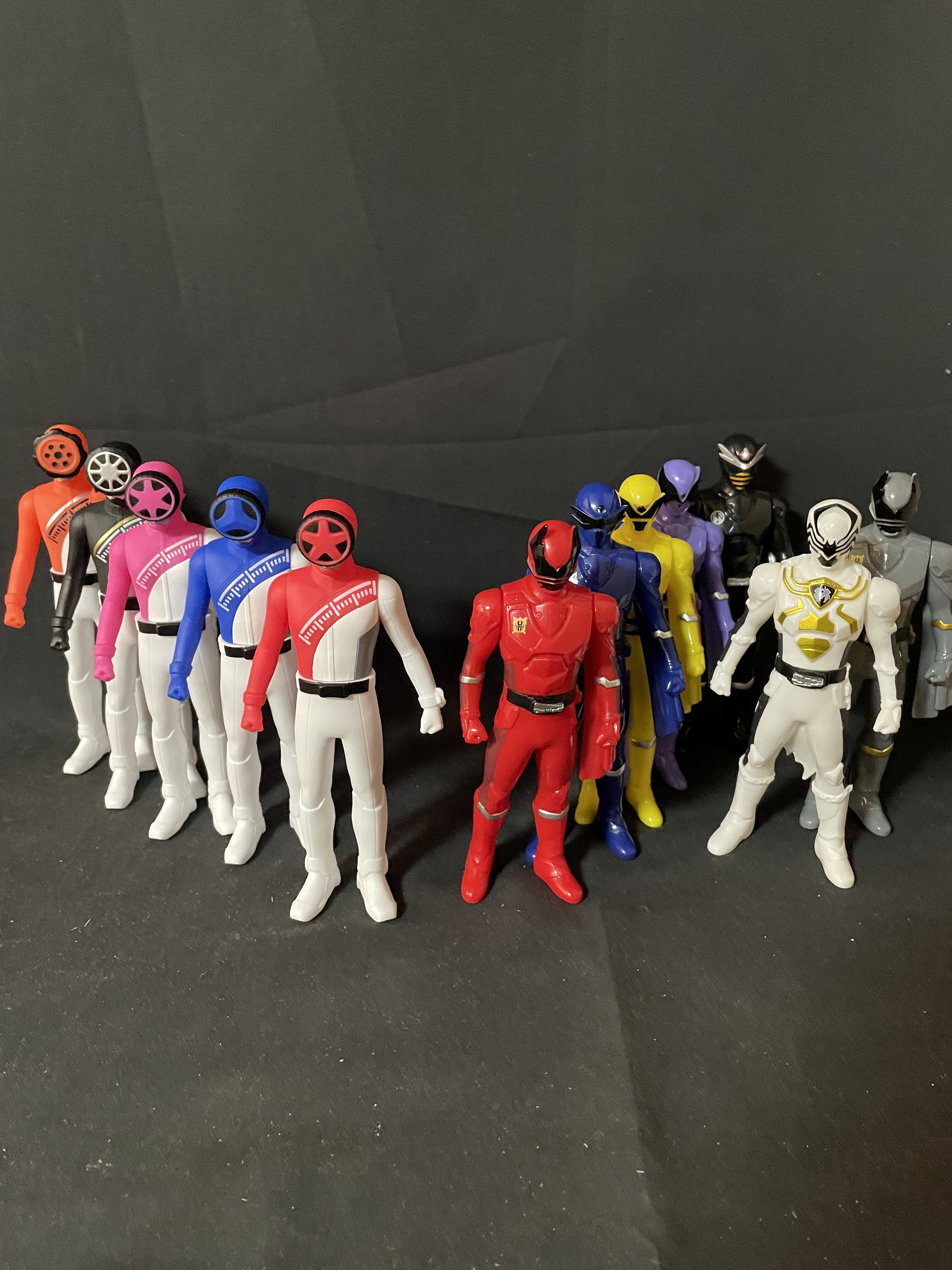 【美品】爆上戦隊ブンブンジャー　ソフビ人形セット Amazon.co.jp: 爆上戦隊ブンブンジャー ソフビヒーロー [全5種