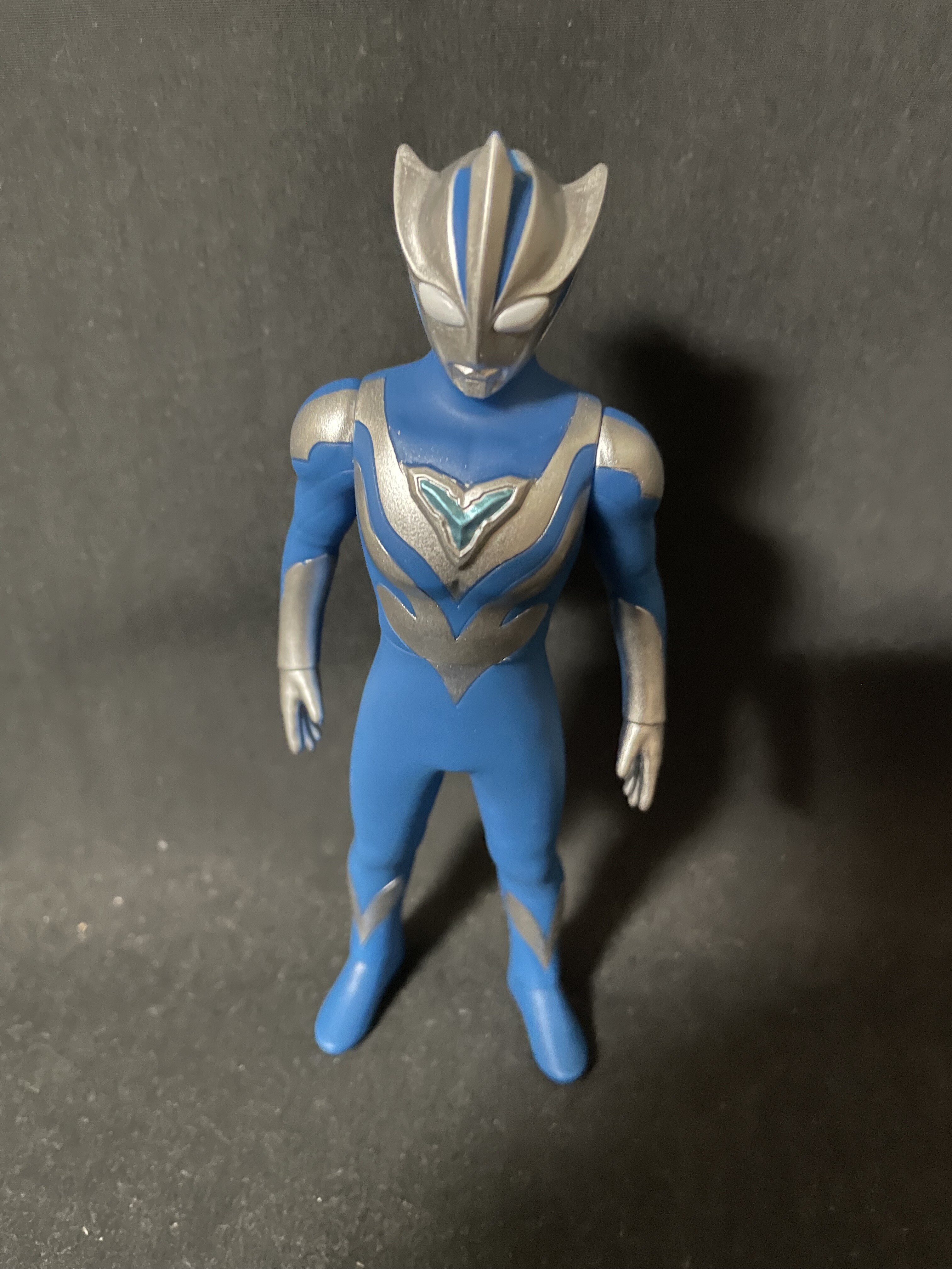 早くも期待の新ヒーロー発売！60周年に輝く青き新風!!ウルトラヒーロー