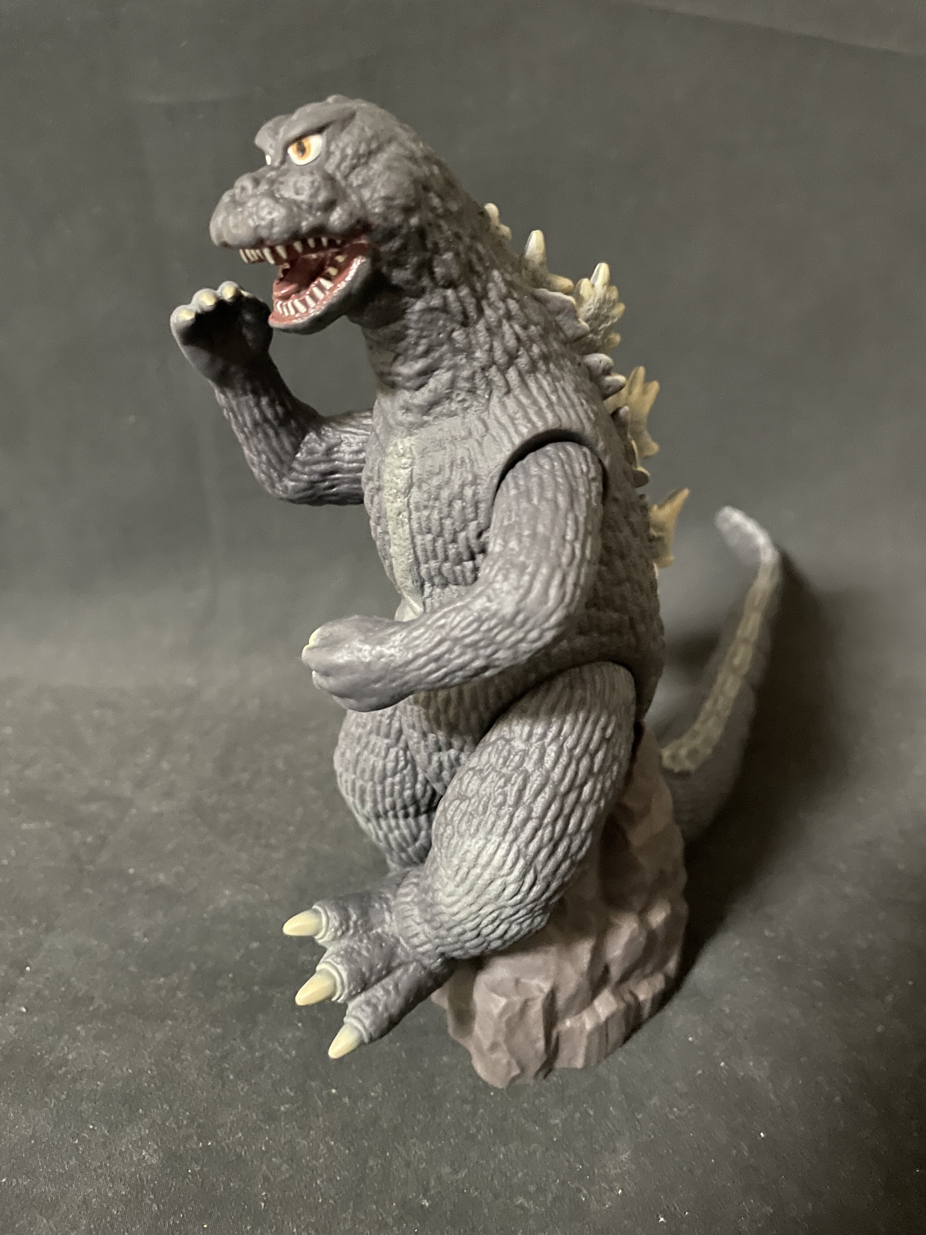 またまた始まる怪獣王祭り！なんと60年目にして奇跡のソフビ化