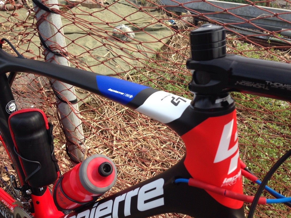 ARUNDEL カーボンボトルゲージ : via bike(びーあバイク) ARUNDEL カーボンボトルゲージ : via bike(びーあバイク)