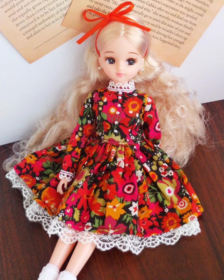 ビンテージドール 花柄ドレス 金髪 ビンテージドール 花柄ドレス 金髪