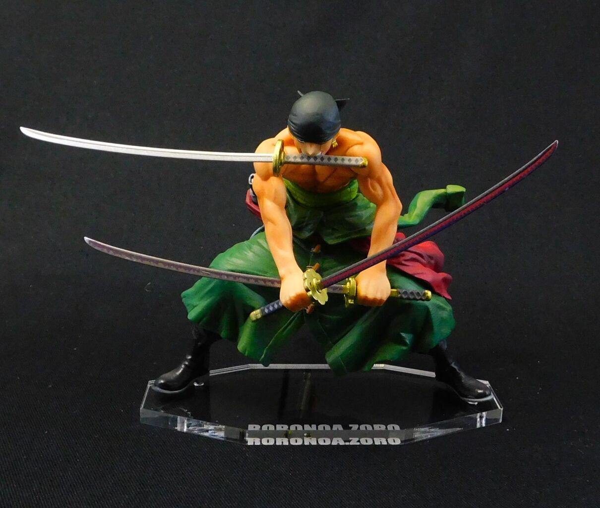 フィギュアーツzero 海賊狩りのゾロ おもにワンピースフィギュアが増えていく アクリル台座派 フィギュアーツzero 海賊狩りのゾロ おもにワンピースフィギュアが増えていく アクリル台座派