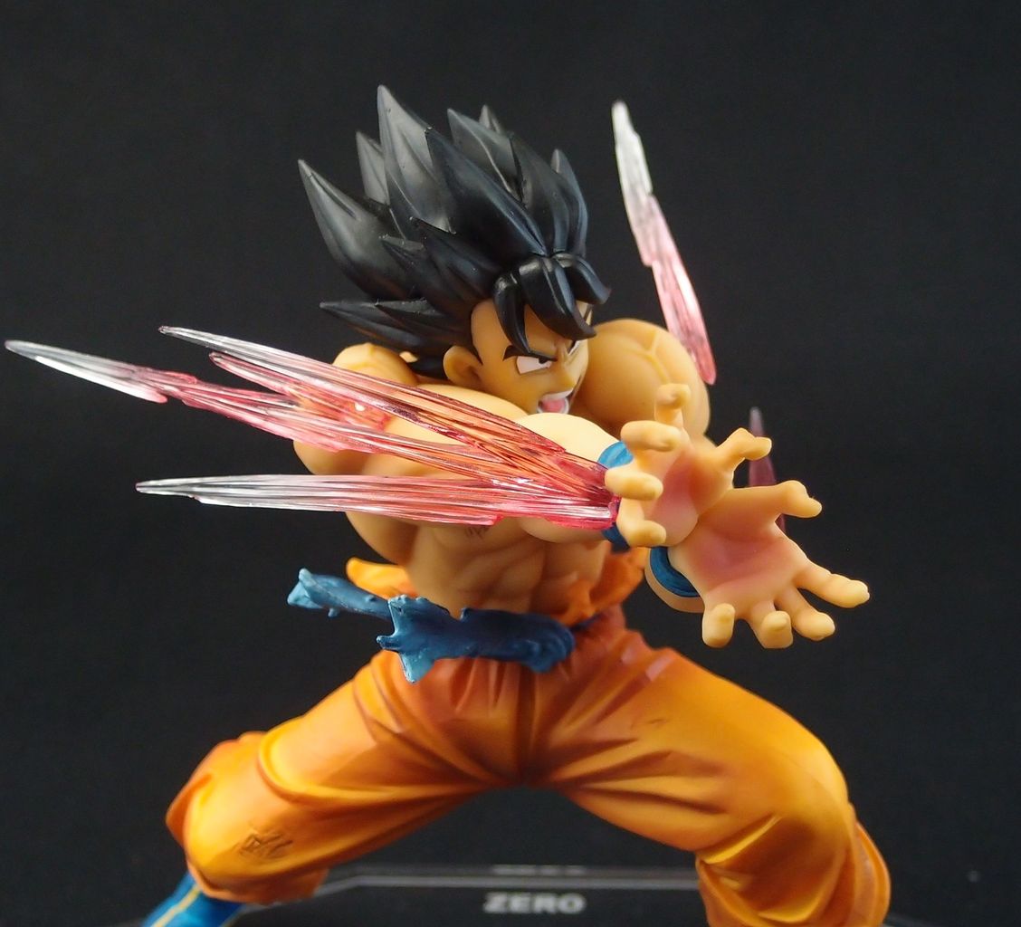 ドラゴンボール 孫悟空 フィギュア & ドラゴンシェイプ台座付き ドラゴンボール 孫悟空 フィギュア & ドラゴンシェイプ台座付き