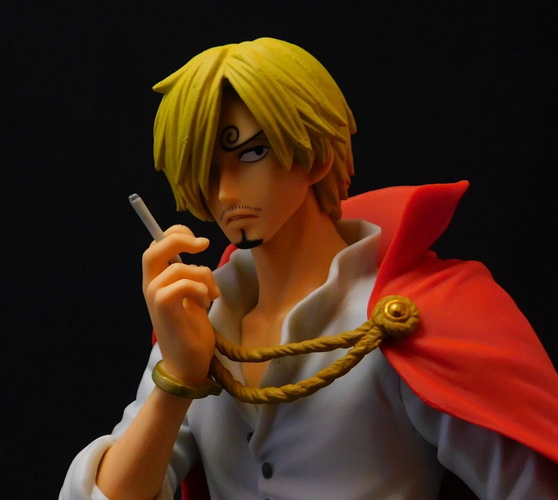One Piece Glitters & Brave SANJI Banpresto Figure Red mantle