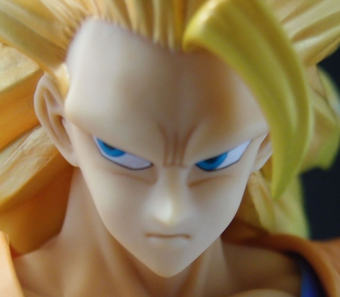 ドラゴンボール フィギュアーツZERO EX 悟空 SS3 : フィギュアが増えて
