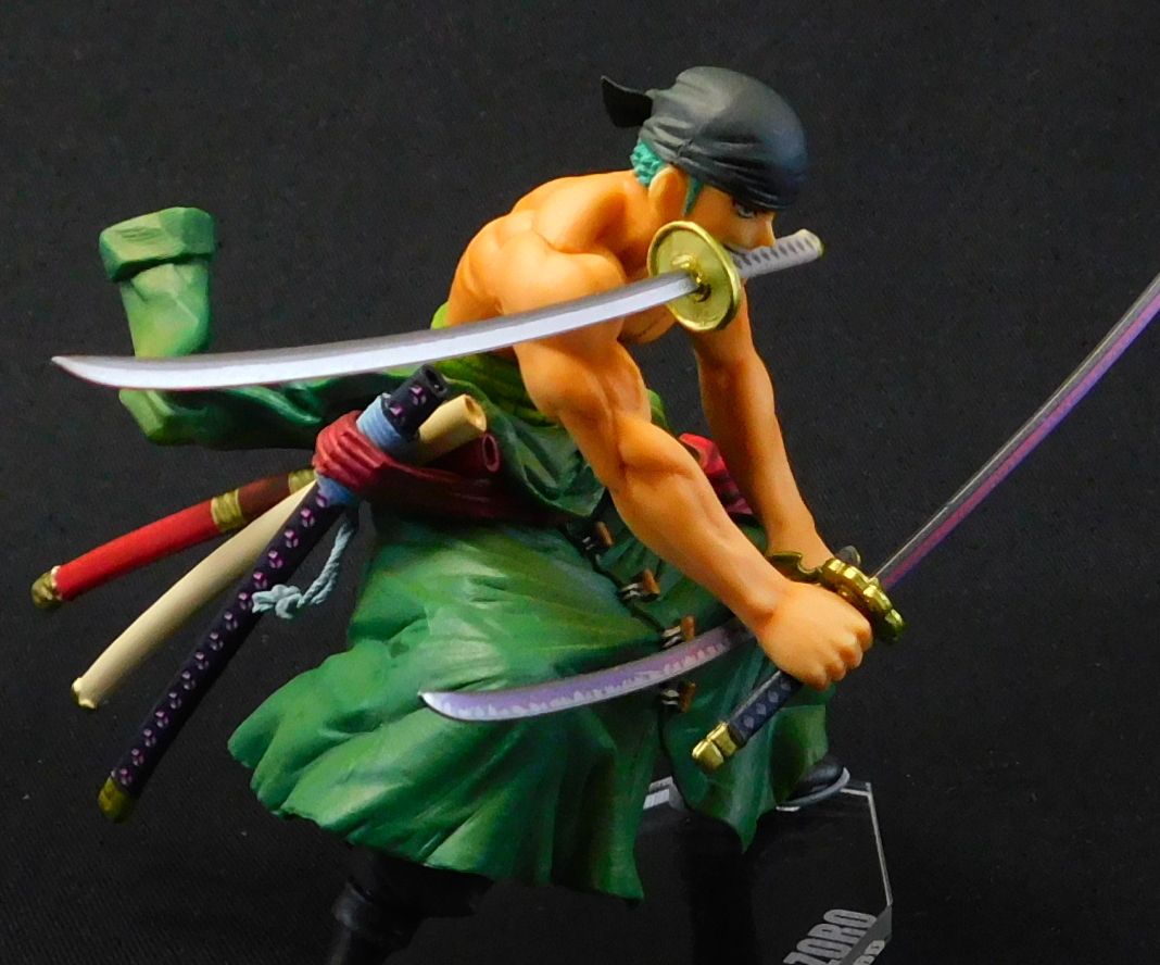 フィギュアーツzero 海賊狩りのゾロ おもにワンピースフィギュアが増えていく アクリル台座派 フィギュアーツzero 海賊狩りのゾロ おもにワンピースフィギュアが増えていく アクリル台座派