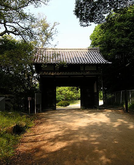 名島門