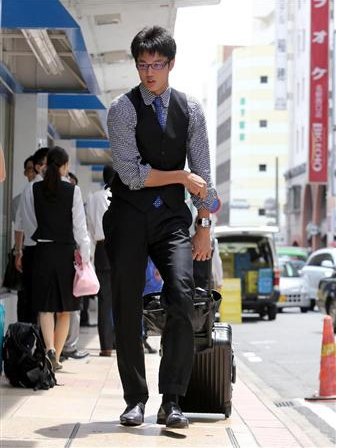 梅ちゃんのスーツ姿を見よ おい 梅ちゃんnews