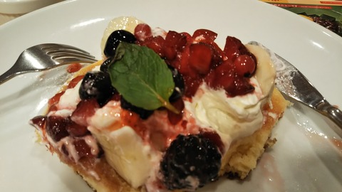 【節約】ガストのベリーベリーパンケーキを食べて17円もらった話