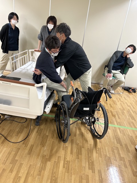 8971FACB-5EA7-4BD5-97CB-9A8679D8FE12