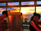 御蔵島の夕焼けとビール