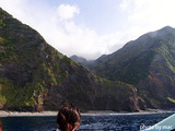 御蔵島の断崖