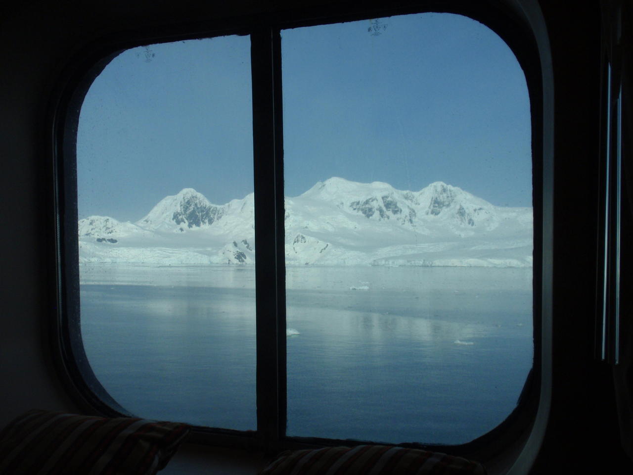 ドレーク海峡を越え南極海へ 楽園 か 死 か 青と白の世界 世界旅 地球を抱きしめて