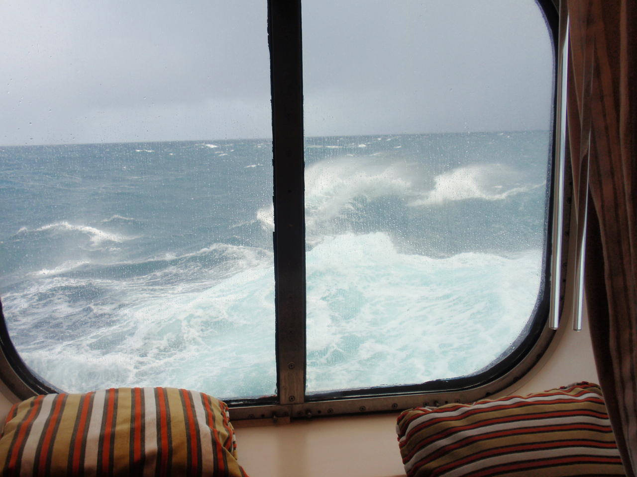 ドレーク海峡を越え南極海へ 楽園 か 死 か 青と白の世界 世界旅 地球を抱きしめて