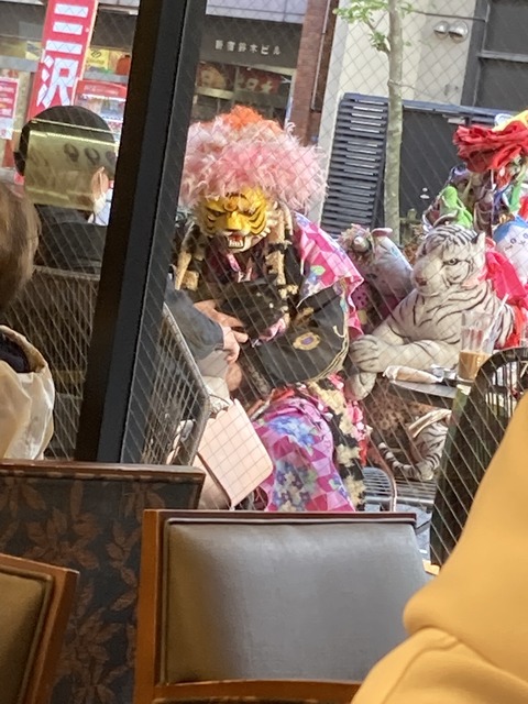 76BB7178-A834-4B75-B611-30AE707F49D3