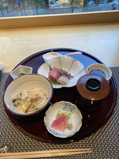 7E1DBDA6-E0D6-40C1-AB38-8E135BF52983