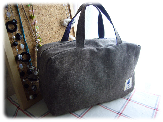 ボストンバッグ うねうねごろごろ Powered By ライブドアブログ